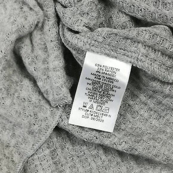 Socialite Women's Cropped Cardigan Sweater Large Grey NWT V-Neck Long Sleeve - Picture 7 of 8